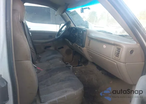 2002 Chevrolet Silverado 1500 из США, поврежденный, VIN 2GCEK19V221196549